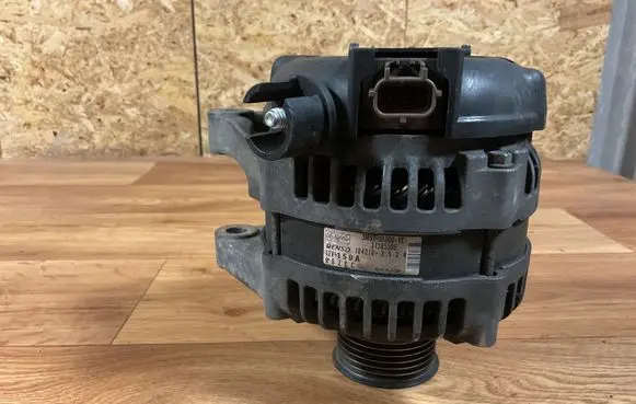 Volvo V50 Generator/alternator 3M5T10300YE 31285595 1042103524