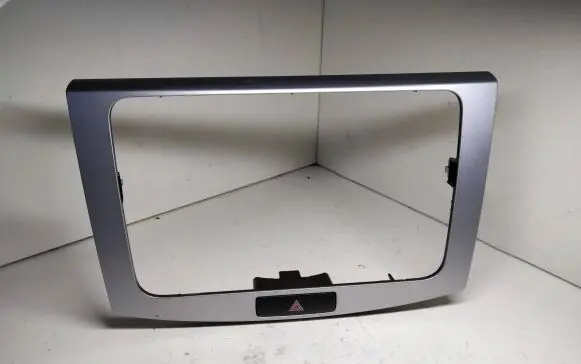 Volkswagen PASSAT B7 Radio/GPS head unit trim 3AA858069F