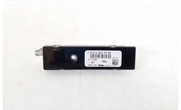 Mercedes-Benz CLS C218 X218 Aerial antenna amplifier A2128201789