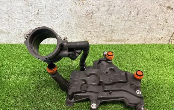 Mercedes-Benz C AMG W205 Oil breather separator A1770782400 72416911 S025107