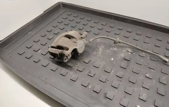 BMW 2 F45 Front brake caliper