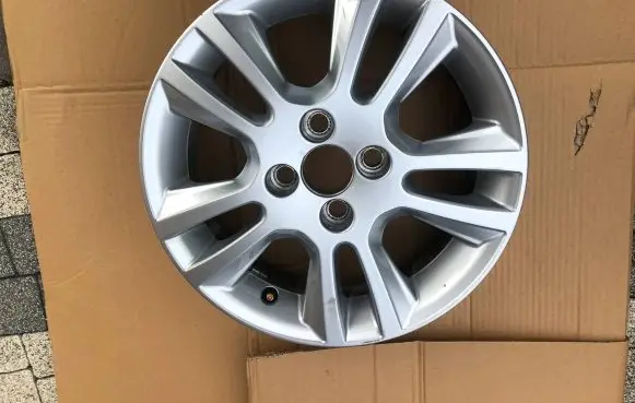 Toyota Yaris R15 alloy rim PW457-0H007