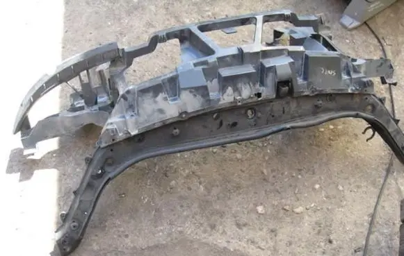 Renault Scenic II - Grand scenic II Radiator support slam panel