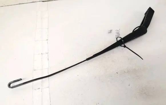 Ford Mondeo Mk III Front wiper blade arm 1s7117526ab