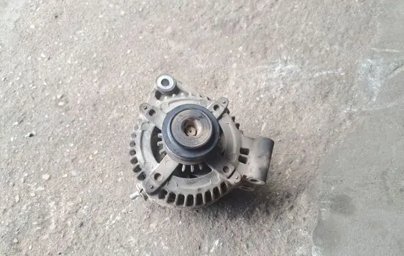 Land Rover Discovery 4 - LR4 Generator/alternator AH2210300AB