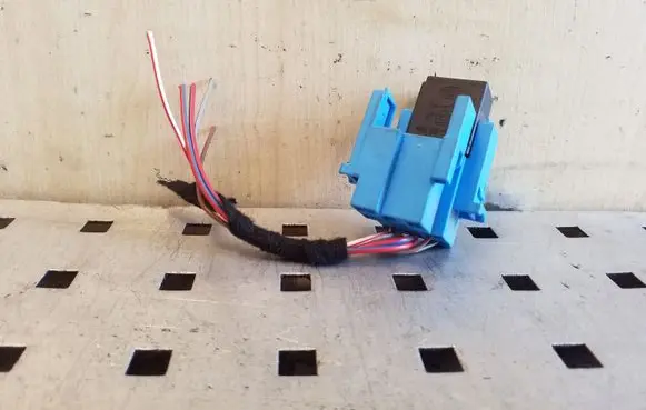 Audi A5 Sportback 8TA Fuse module 8K0937529 4H0951253C