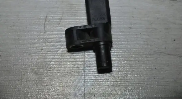 Citroen C4 Cactus Camshaft position sensor 9888725080