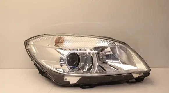 Skoda Fabia Mk2 (5J) Headlight/headlamp