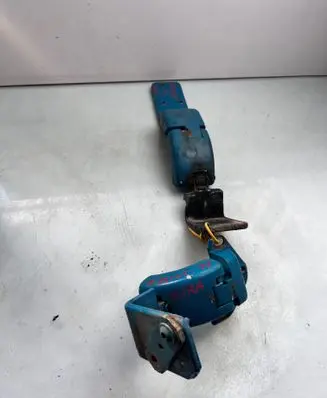Tailgate/trunk/boot hinge