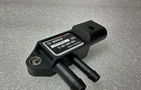 Audi A4 S4 B8 8K Exhaust gas pressure sensor 0281006005 230116T0615E