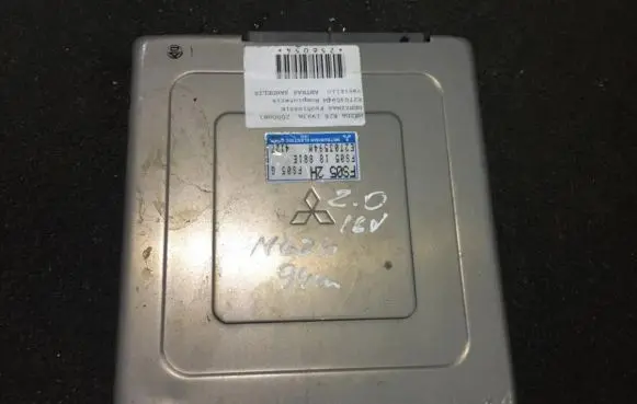 Mazda 626 Engine control unit/module fs0518881e e2t03594m