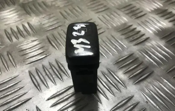 Mazda 323 Windscreen/window heater switch