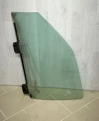Ford Scorpio Front door window glass four-door 43R001057 E143R001057