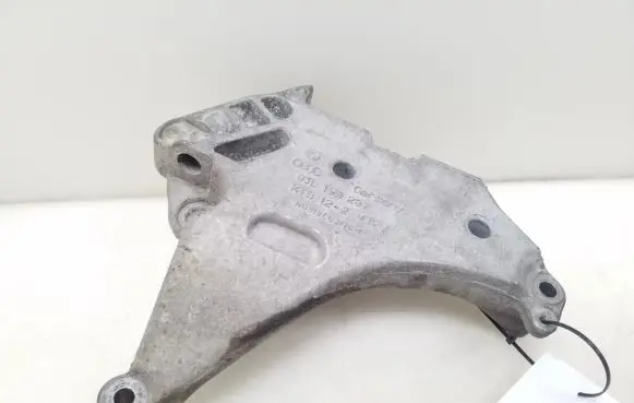 Audi A3 S3 8P Engine mounting bracket 03L199207
