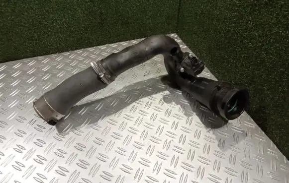 Land Rover Range Rover Sport L494 Intercooler hose/pipe JPLA6N650BD 70490800
