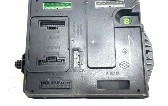 Renault Megane III Comfort/convenience module 284B15986R A2C53284890 A2C53284891