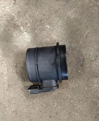 Skoda Yeti (5L) Mass air flow meter 72834204 9650010780