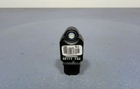 Toyota Auris E180 Airbag deployment crash/impact sensor 89831-02130