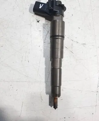 Fuel injector