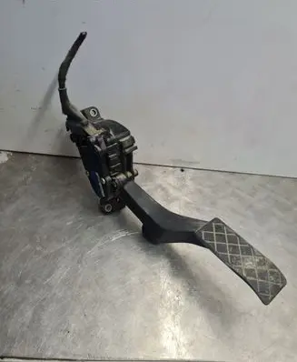 Volkswagen Transporter - Caravelle T5 Accelerator throttle pedal 7H1723503