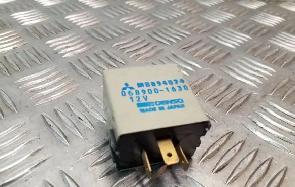 Mitsubishi Pajero Other relay MB894074 0689001630