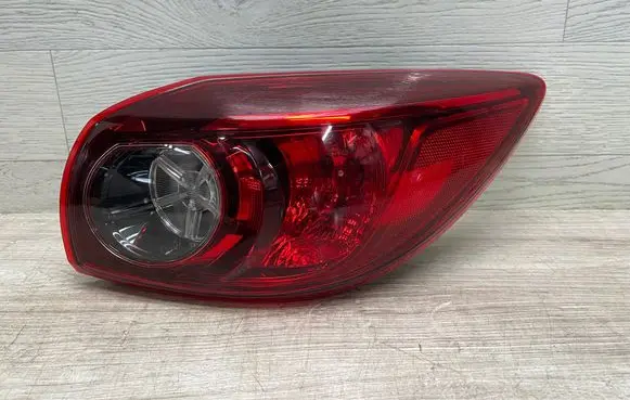 Mazda 3 II Rear/tail lights B45C51150