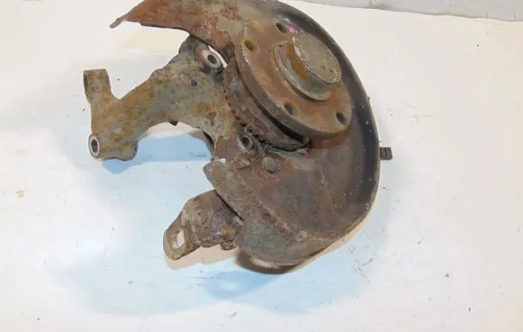 Rear wheel hub spindle/knuckle