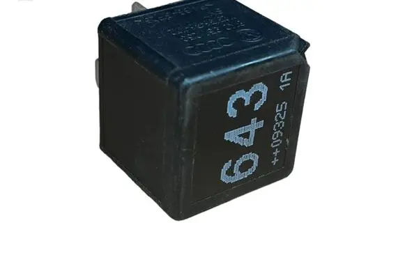Volkswagen Polo V 6R Other relay 8K0951253 V23136B6X72