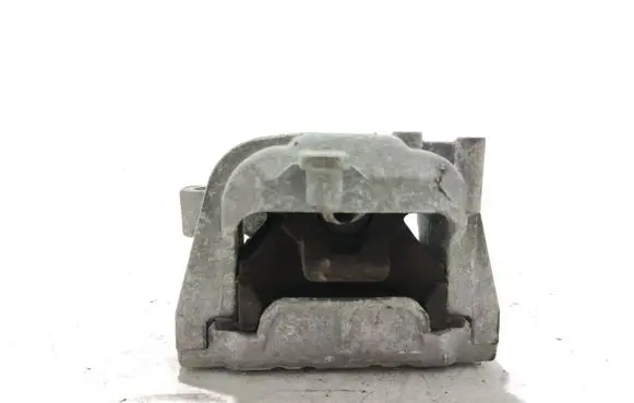 Volkswagen PASSAT B6 Engine mount bracket 1K0199262AS