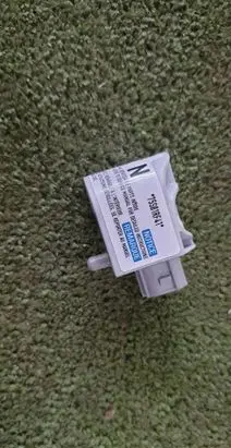 Suzuki Swift I Airbag deployment crash/impact sensor 3893062J10
