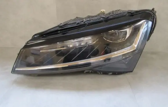 Skoda Superb B8 (3V) Headlight/headlamp 3V1941015D