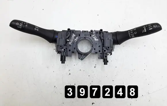 Nissan Pulsar Wiper turn signal indicator stalk/switch 15520sd1