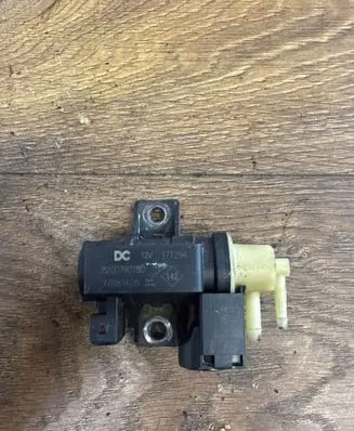 Renault Master III Turbo solenoid valve 8200790180 17T294 70181405