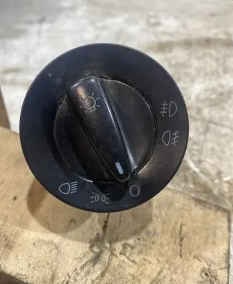 Volkswagen Jetta V Light switch 1C0941531A