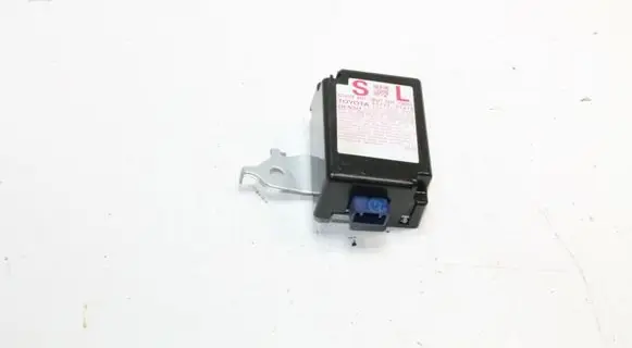 Lexus RX 330 - 350 - 400H Door control unit/module 897400E010