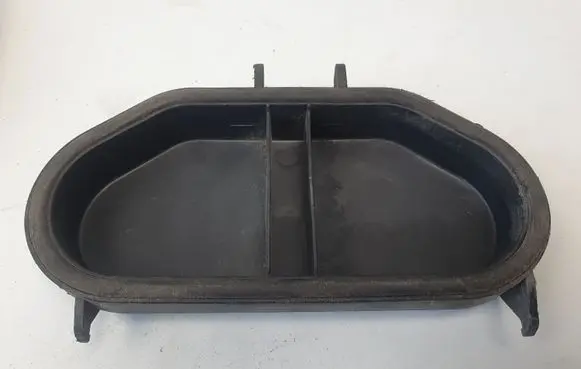 Headlight/headlamp dust cover
