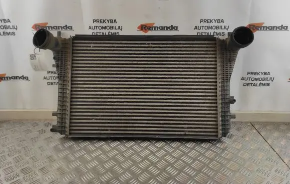 Volkswagen Touran I Intercooler radiator 1K0145803T