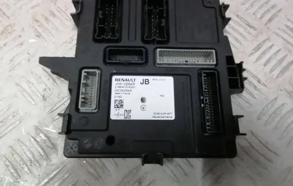 Renault Captur II Engine control unit/module 284B10264R A3C05025805 21683413140231