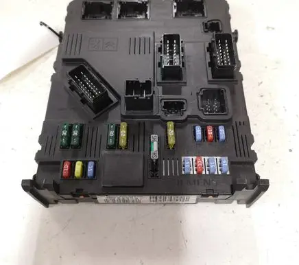 Peugeot 407 Comfort/convenience module 9655708380 BSIS0200 S120104700