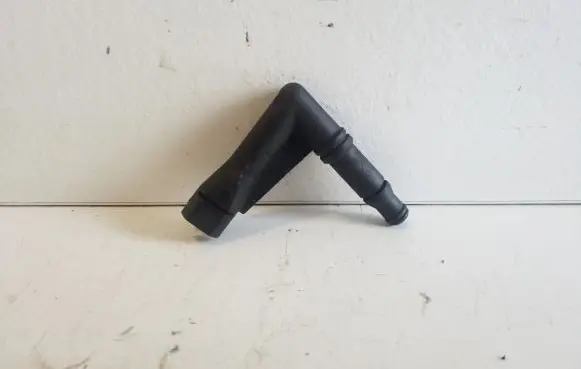 Volkswagen PASSAT B6 Clutch pipe/line 