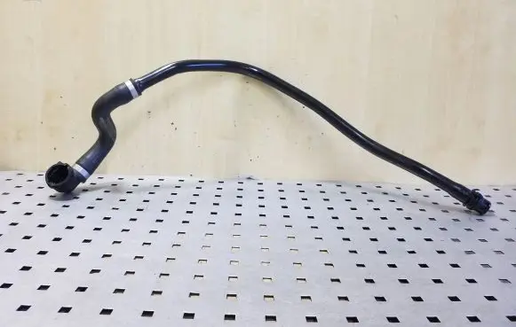Mercedes-Benz GLC X253 C253 Engine coolant pipe/hose A2535000500