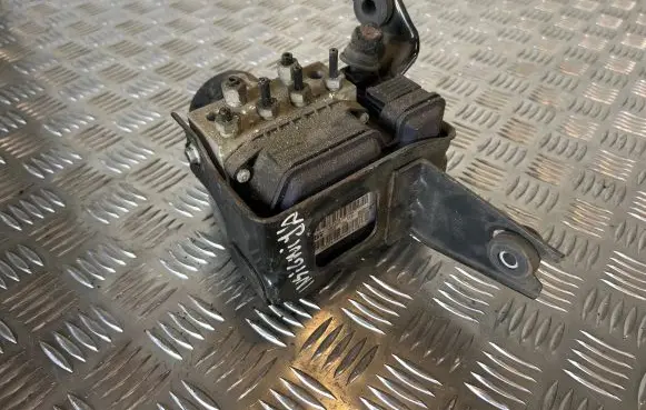 Opel Insignia A ABS Pump 13332549 5571B03510 16817014