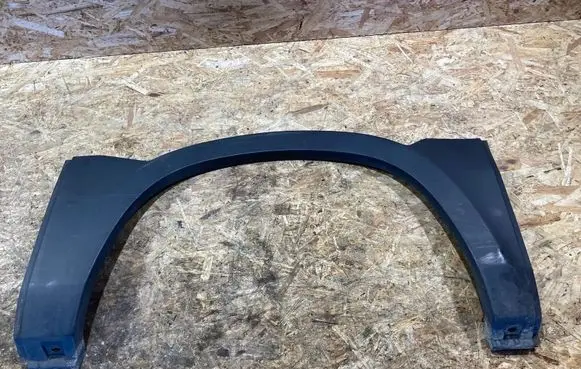 Iveco Daily 6th gen Rear arch trim 5801521560