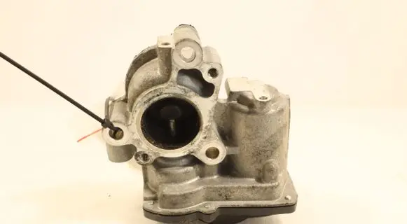 Nissan X-Trail T32 EGR valve 147100361R