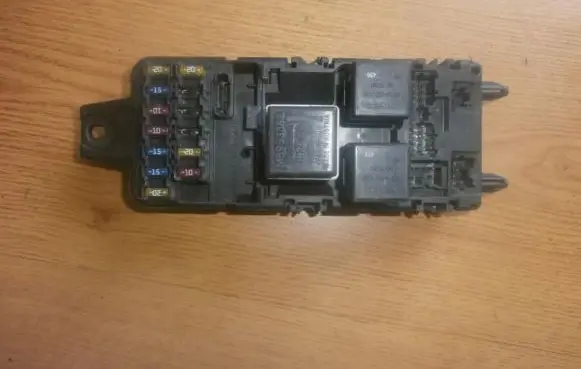 Volvo S40, V40 Fuse box set 0731982
