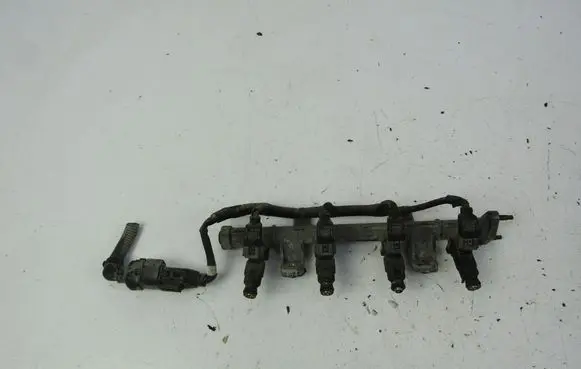 Hyundai Getz Fuel main line pipe 