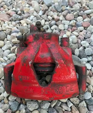 Volkswagen Golf IV Front brake caliper
