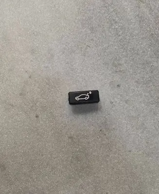 BMW 7 E65 E66 Tailgate/boot open switch button 8375580
