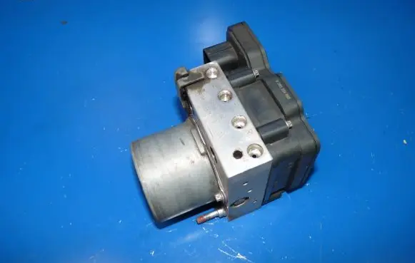 Toyota Avensis T270 ABS Pump 4454005150 18010822214 269736