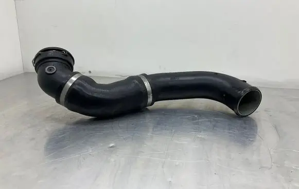 BMW 5 E60 E61 Intercooler hose/pipe 7600010
